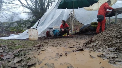 Aire zabaleko ikerketa arkeologikoak Izarraitzen: Euriak barkatzen ez duenean featured image