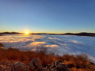 Aire zabaleko ikerketa arkeologikoak Izarraitzen: gure arbasoen pausoak aztertzen