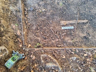 Aire zabaleko ikerketa arkeologikoak Izarraitzen: gure arbasoen pausoak aztertzen