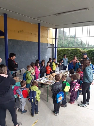 Aizarnako Eskola Txikia HH eta LH mendi irteera