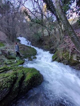 Ezkuzta kobako ur jauzia