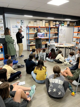 Izarraitz ikastolako ikasleak izan ditugu Antxietaren laborategian