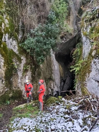 Ugarteberri kobako labar artean miaketa