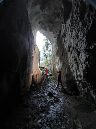 Ugarteberri kobako labar artean miaketa