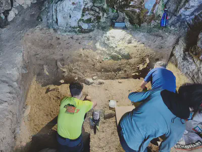 Amalda III kobazuloko indusketa 2025